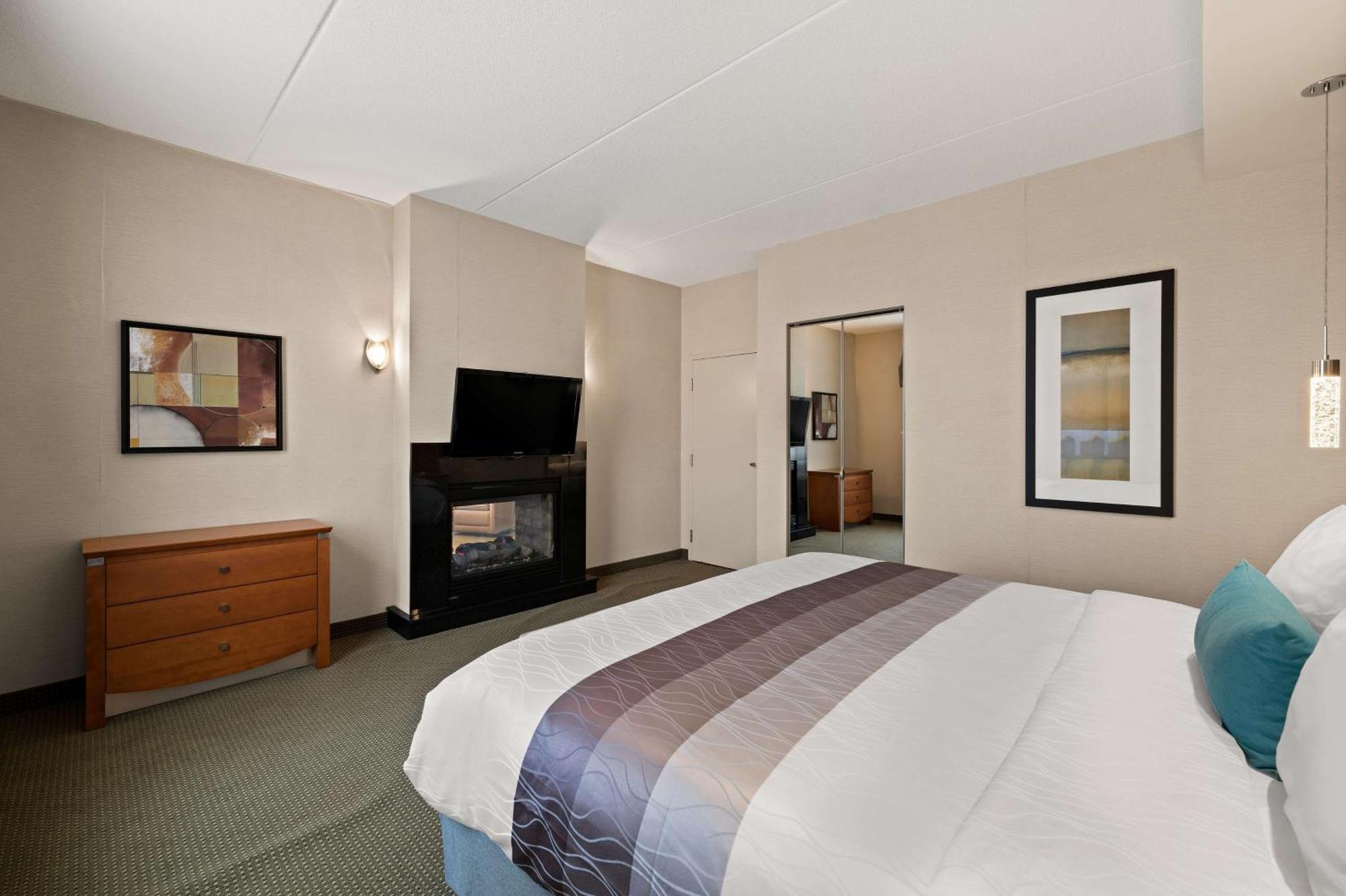 Best Western Plus Orangeville Inn & Suites Екстер'єр фото