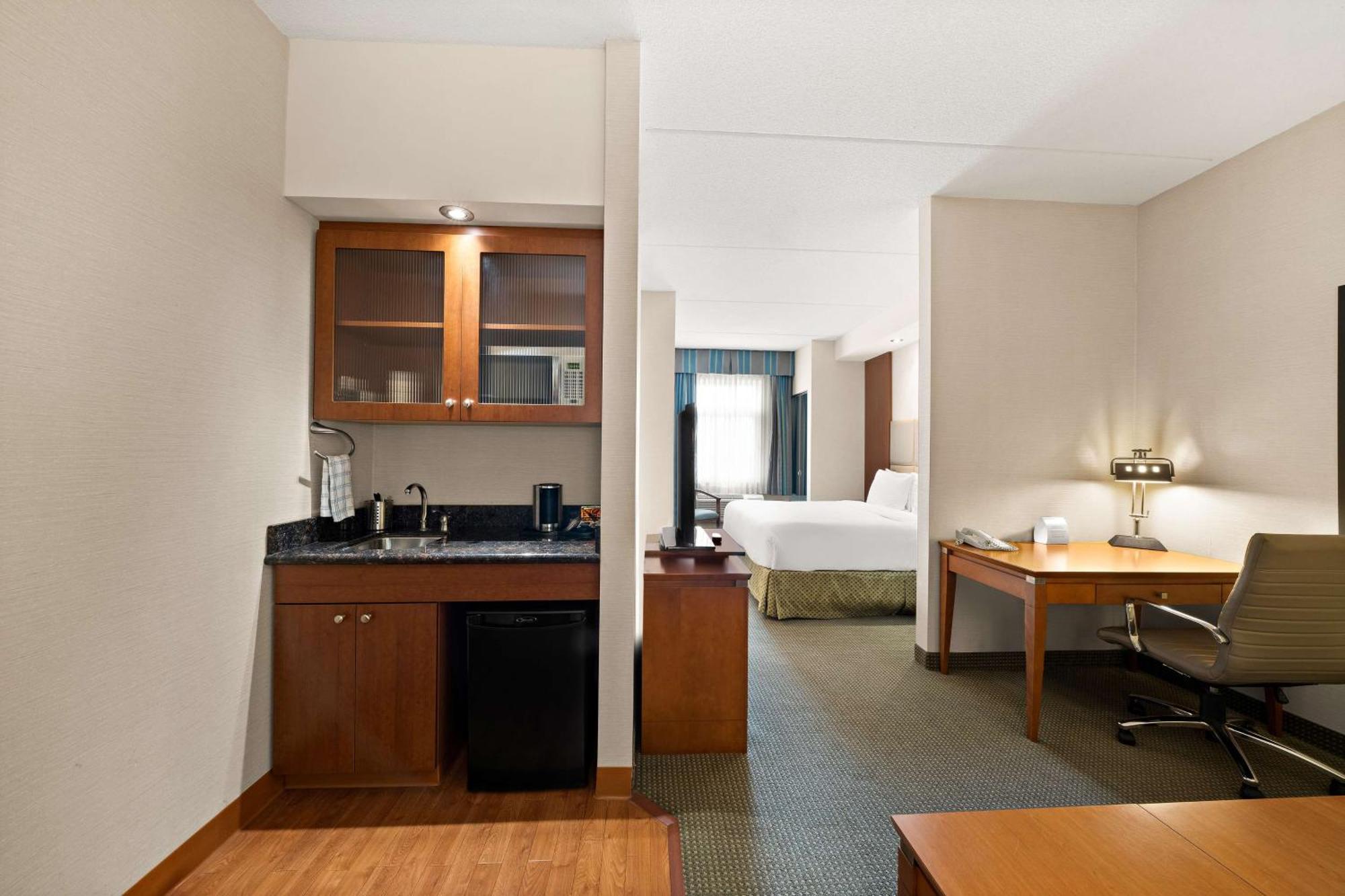 Best Western Plus Orangeville Inn & Suites Екстер'єр фото