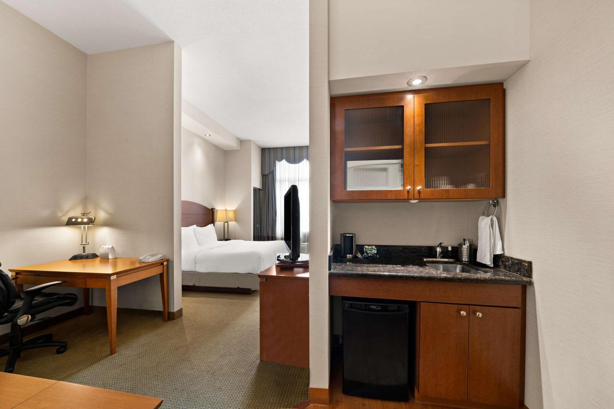 Best Western Plus Orangeville Inn & Suites Екстер'єр фото