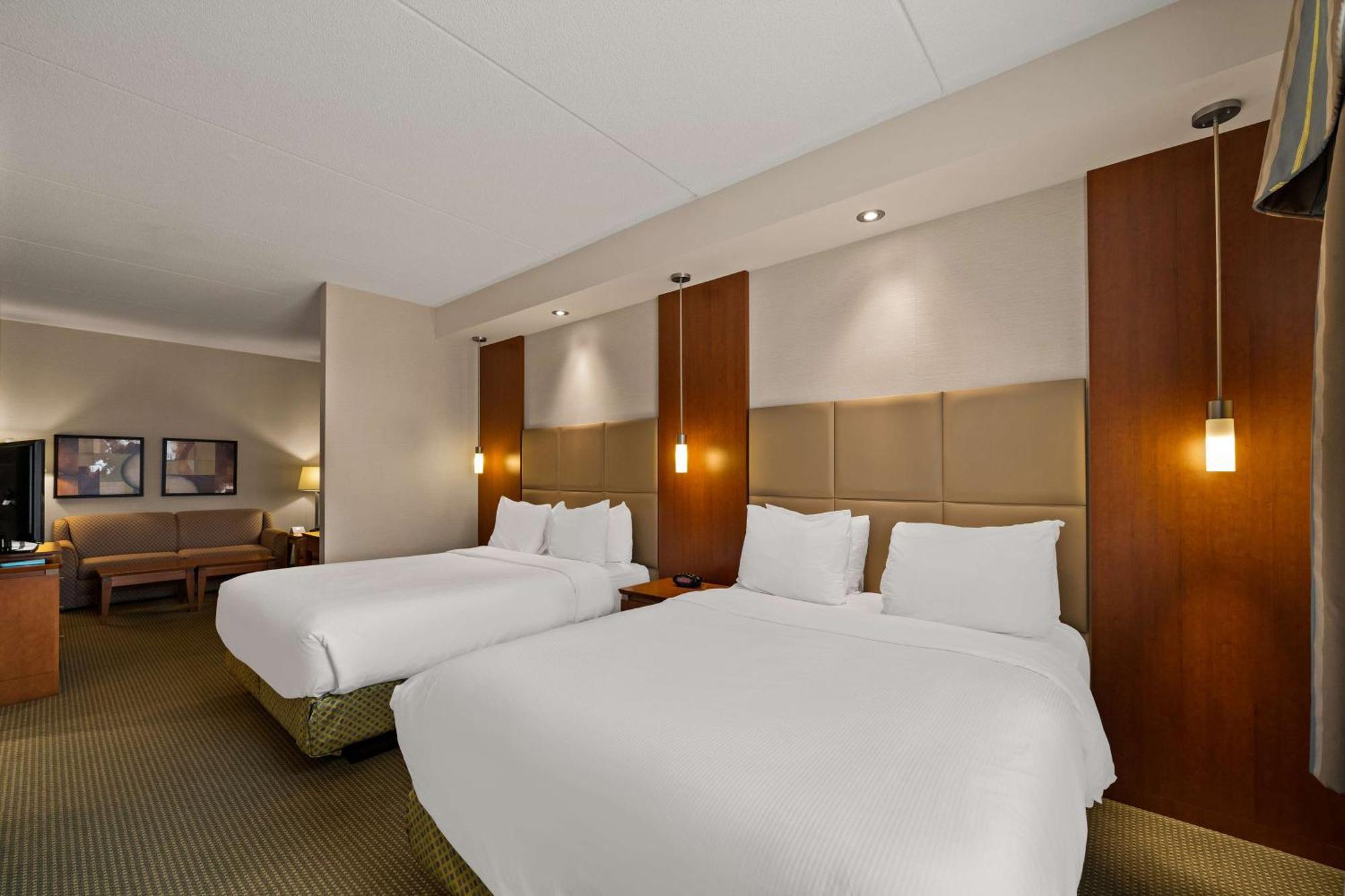 Best Western Plus Orangeville Inn & Suites Екстер'єр фото